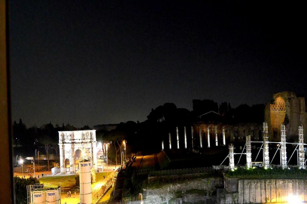 Balcony Colosseum View Rzym Zewnętrze zdjęcie